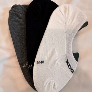 Invisasox 3 pairs:Black, White and gray Casual No-Show Socks with Ribbed Texture